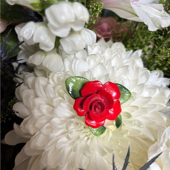 Vintage Cara China made in England & Sarah Coventry Pastel Floral Brooch Set - Picture 3 of 10